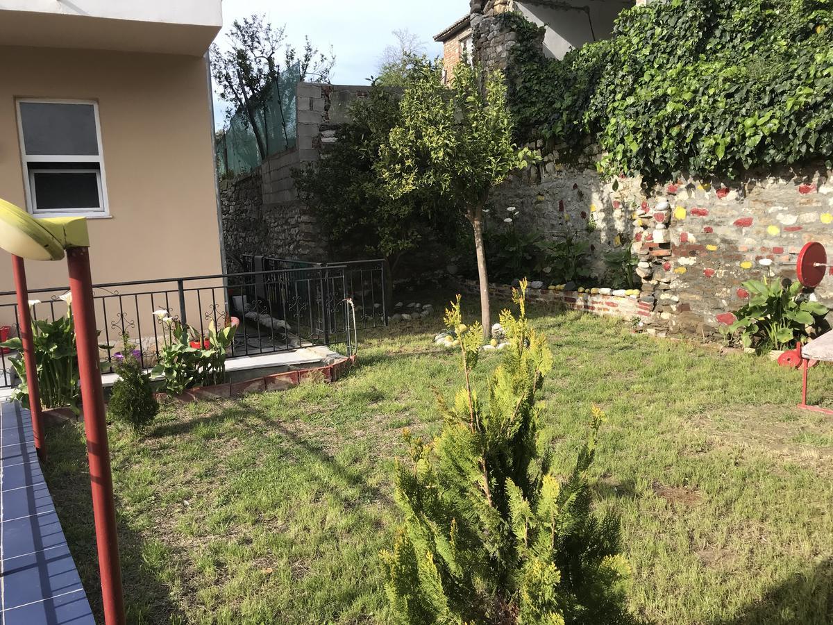 Guesthouse Bellavista Berat Zewnętrze zdjęcie